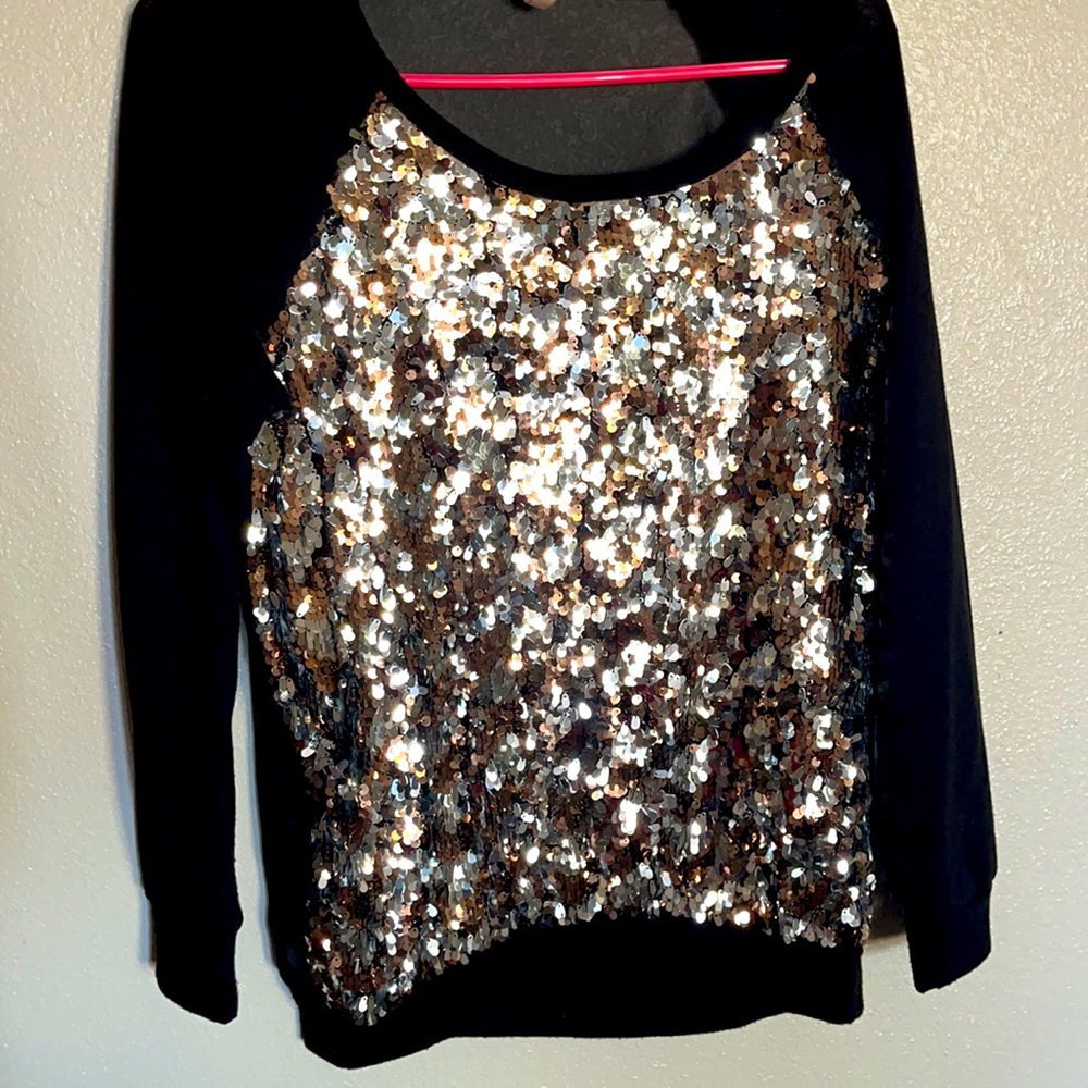 Long sleeve sparkle top